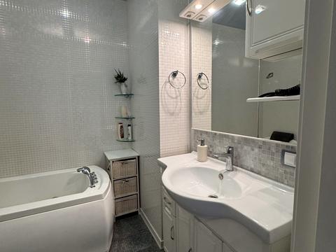 квартира за адресою Урлівська вул., 21