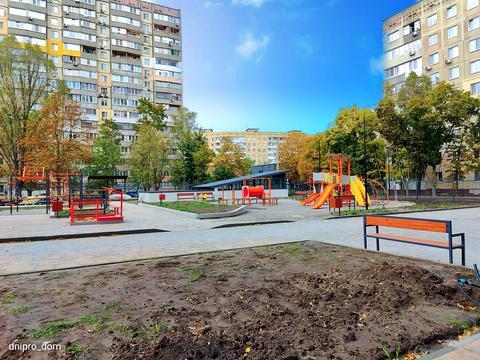 коммерческая по адресу Янтарная ул., 75