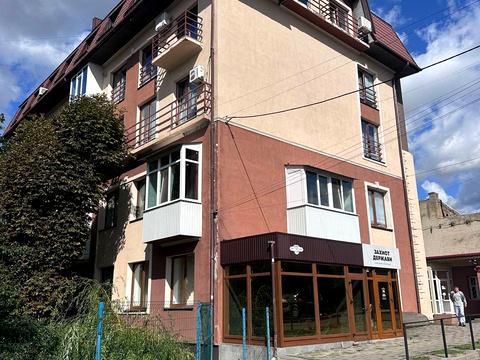 комерційна за адресою Лесі Українки вул., 26