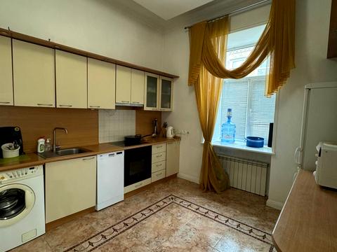 квартира за адресою Шота Руставелі вул., 20