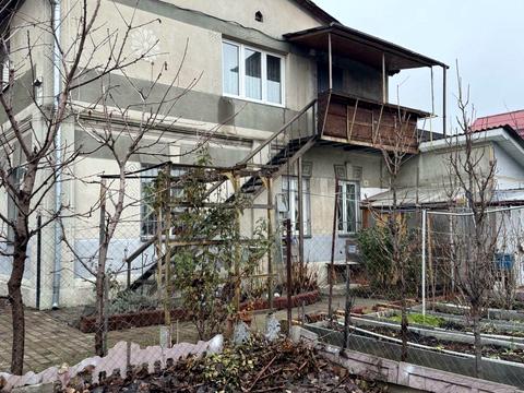 дом по адресу центральна
