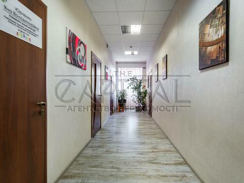 комерційна за адресою Євгенії Мірошниченко вул. (Софії Перовської), 10-Б