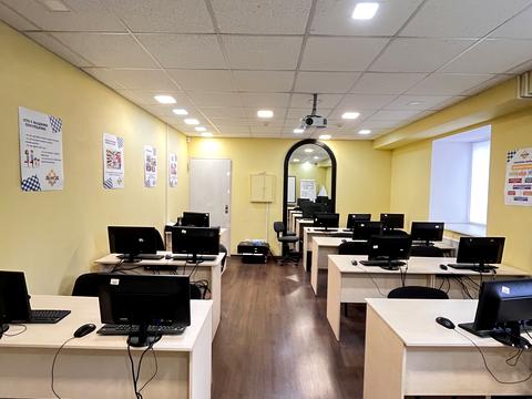 коммерческая по адресу Тараса Шевченко бульв., 2