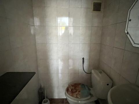 комерційна за адресою Головна вул., 132