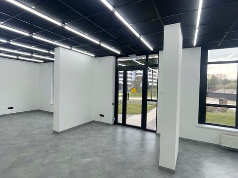 комерційна за адресою Воскресенська вул., 2-В