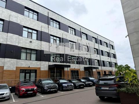 комерційна за адресою Михайла Максимовича вул. (Онуфрія Трутенка), 8