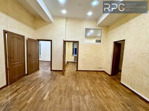 комерційна за адресою Архітектора Городецького вул., 11-Б