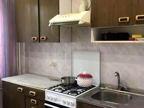 квартира по адресу Строителей ул., 33