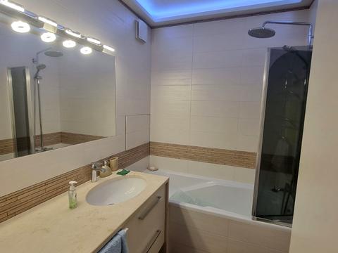 квартира за адресою Воскресенська вул., 12-В