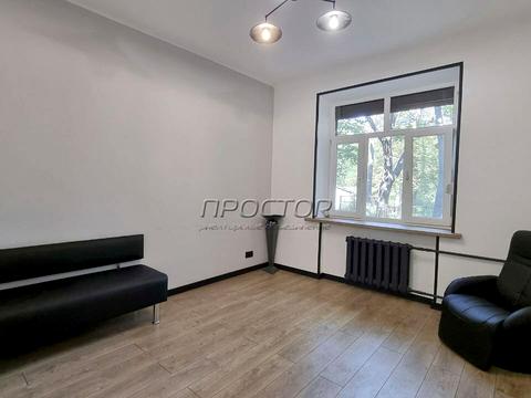 комерційна за адресою Шовкуненка вул., 8/20