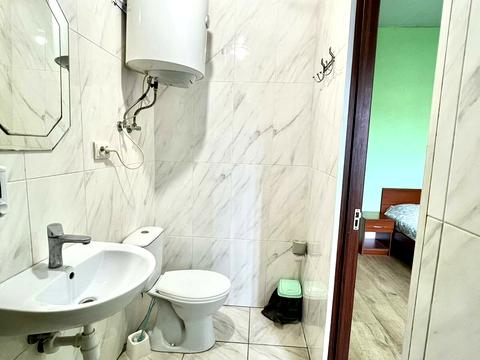 коммерческая по адресу Богдана Хмельницкого ул., 225