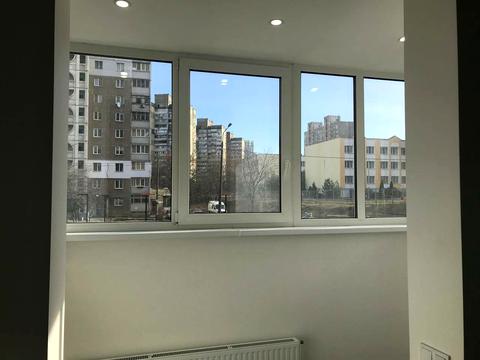 комерційна за адресою Василя Стуса вул., 7-Б