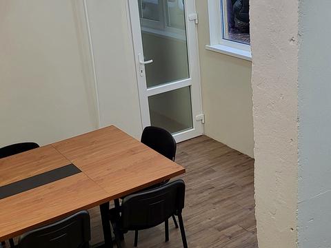 комерційна за адресою Ігоря Дорошенка вул. (Ціолковського), 49