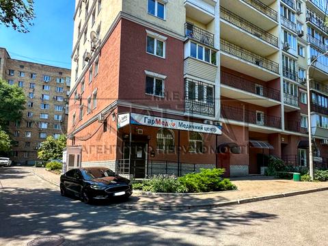 комерційна за адресою Сирецька вул., 32
