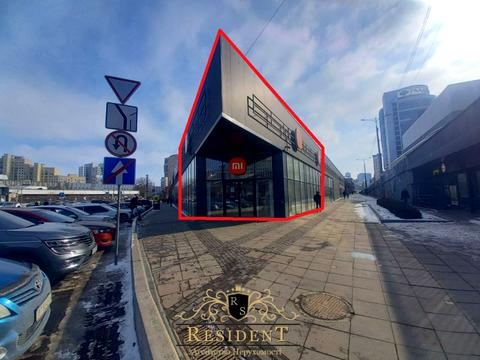 комерційна за адресою Ламана вул., 2
