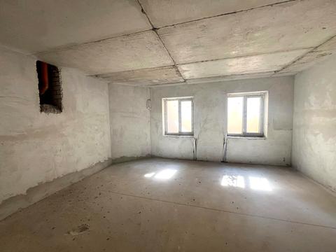 комерційна за адресою Молодіжна вул., 10
