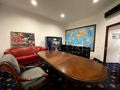 коммерческая по адресу Шота Руставели ул., 20