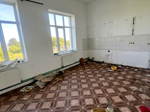 коммерческая по адресу Центральна ул., 8
