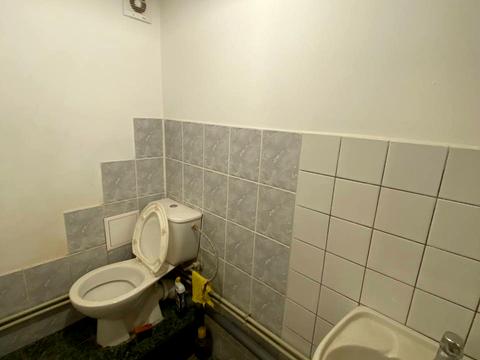 комерційна за адресою Бельведерська, 8