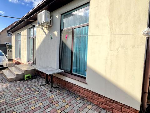 будинок за адресою смт. Таїрове, Первокольорова, 45