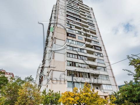 квартира за адресою Ревуцького вул., 42-Б