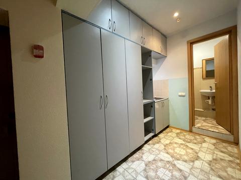 комерційна за адресою Дегтярівська вул., 11-В