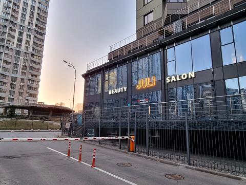 комерційна за адресою Андрія Верхогляда вул. (Михайла Драгомирова), 4Б