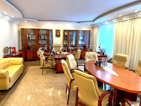 коммерческая по адресу Григорія Гуляницького ул., 44-1
