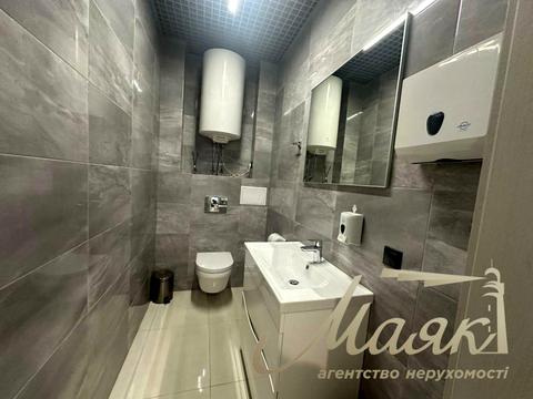 комерційна за адресою Джона Маккейна вул. (Івана Кудрі), 26