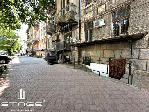 комерційна за адресою Ніжинська вул., 64