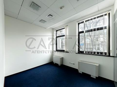 комерційна за адресою Ярославів Вал вул., 23-А