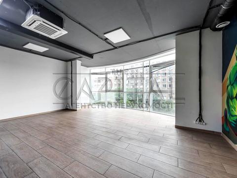 комерційна за адресою Жилянська вул., 118