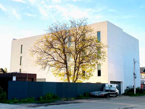 комерційна за адресою Стеценка вул., 25