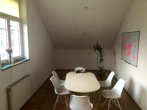 комерційна за адресою Дмитра Яворницького просп. (Карла Маркса), 67а