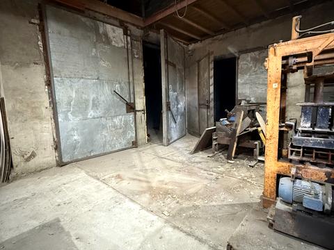 комерційна за адресою Універсальний пров., 7