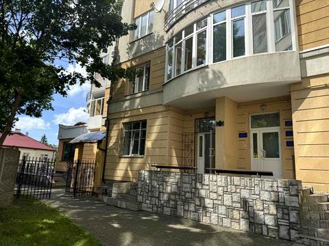 комерційна за адресою Генерала Миколи Юнаківа вул., 9