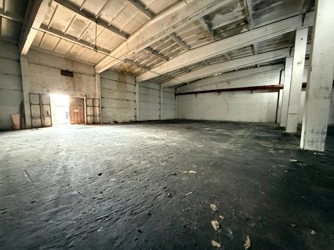 комерційна за адресою Запасна вул., 7
