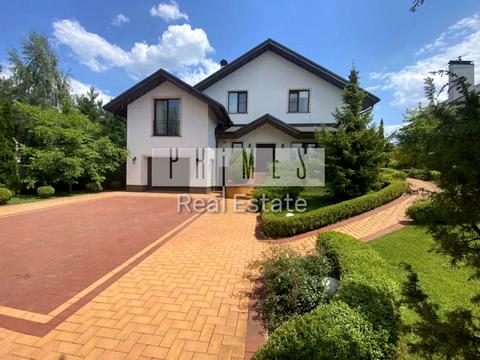 будинок за адресою Центральна