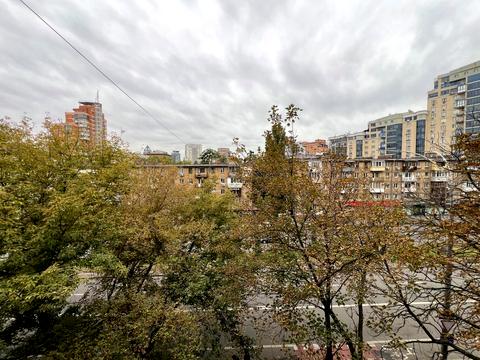 квартира за адресою Генерала Алмазова вул. (Кутузова), 1