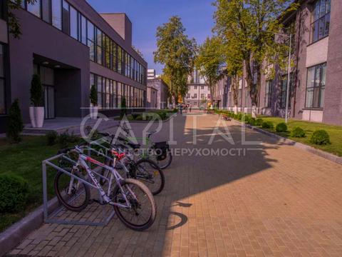 комерційна за адресою Київ, Польова вул., 21