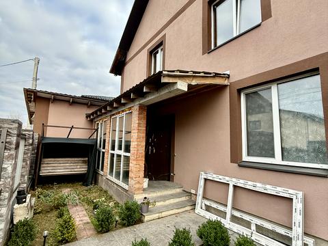 будинок за адресою Івана Колобова