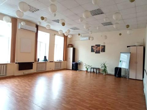 комерційна за адресою Петра Сагайдачного вул., 8