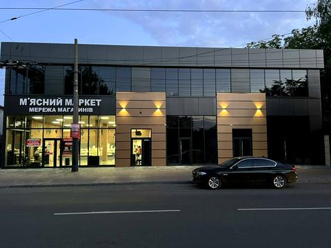 комерційна за адресою Шевченка вул., 62
