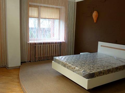 квартира за адресою Алана Шепарда вул. (Суворова), 10