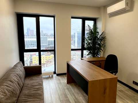 комерційна за адресою Антоновича вул. (Горького), 44
