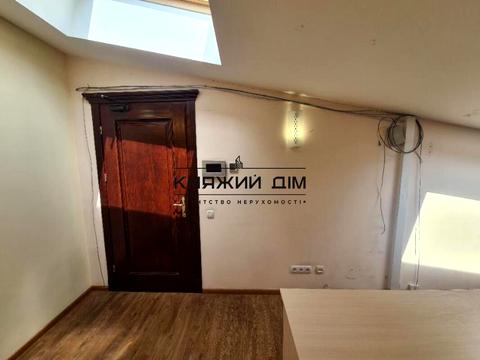 комерційна за адресою Борисоглібська вул., 15