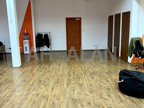 комерційна за адресою Межигірська вул., 87-А