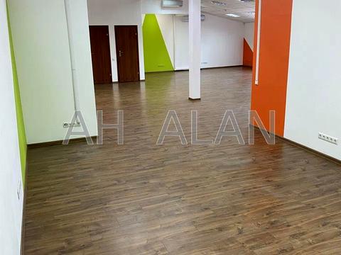 комерційна за адресою Межигірська вул., 87-А