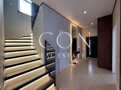 будинок за адресою Грушева вул.