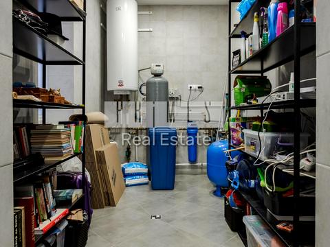 будинок за адресою Вишнева вул.